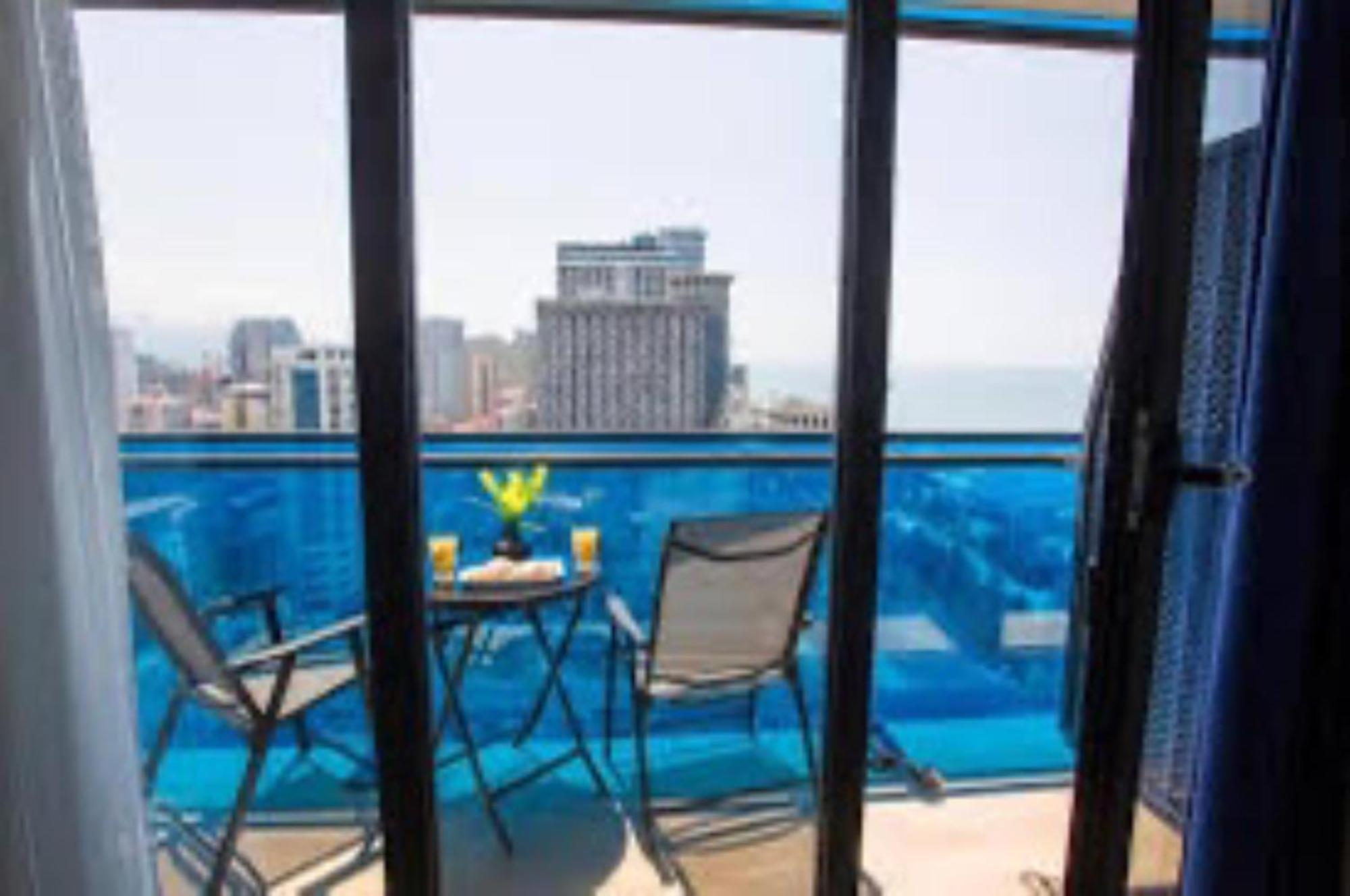 شقة Orbi City Panorama Vip باتومي المظهر الخارجي الصورة